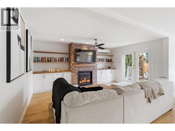 Photo de la propriété:  1948 Sheffield Way  BC V2E 2M2 