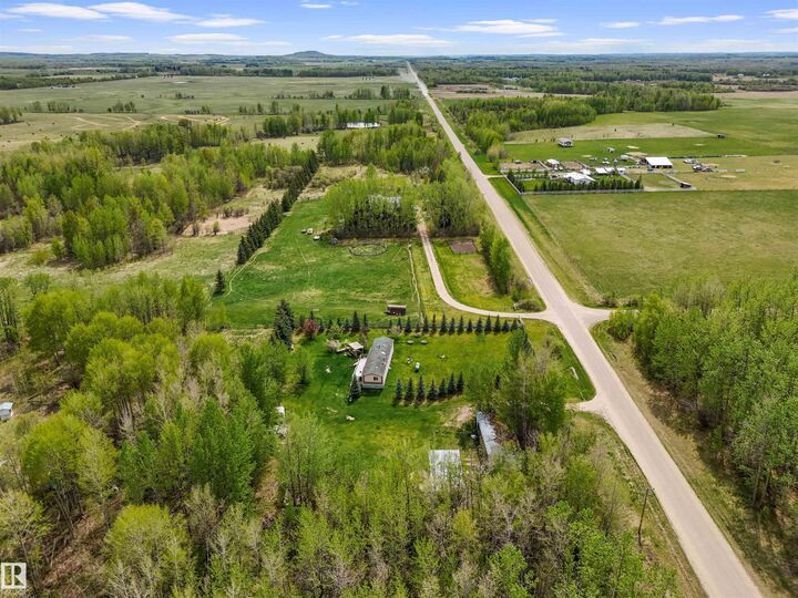 Property Photo:  48115 Rge Rd 61  AB T0E 1Z0 
