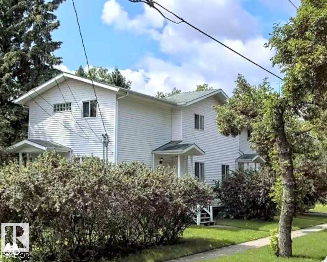 Property Photo: 9515B 120 Avenue NW AB T5G 3J1