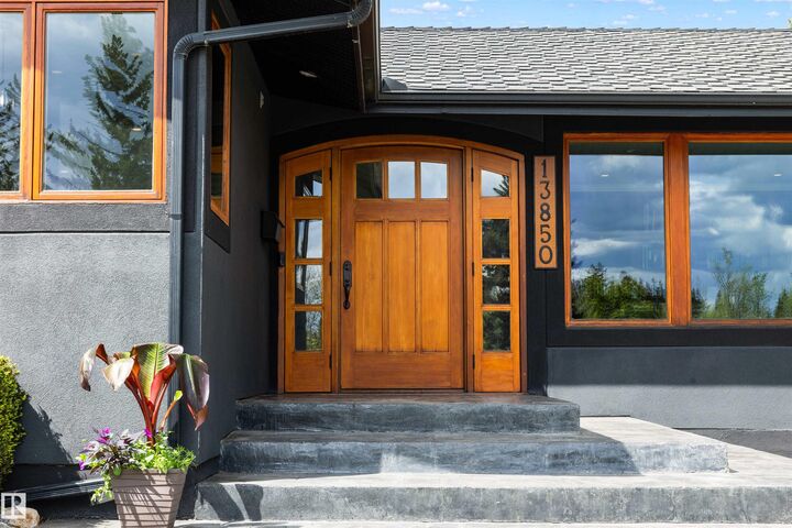 Property Photo: 13850 Ravine Drive NW AB T5N 3M1