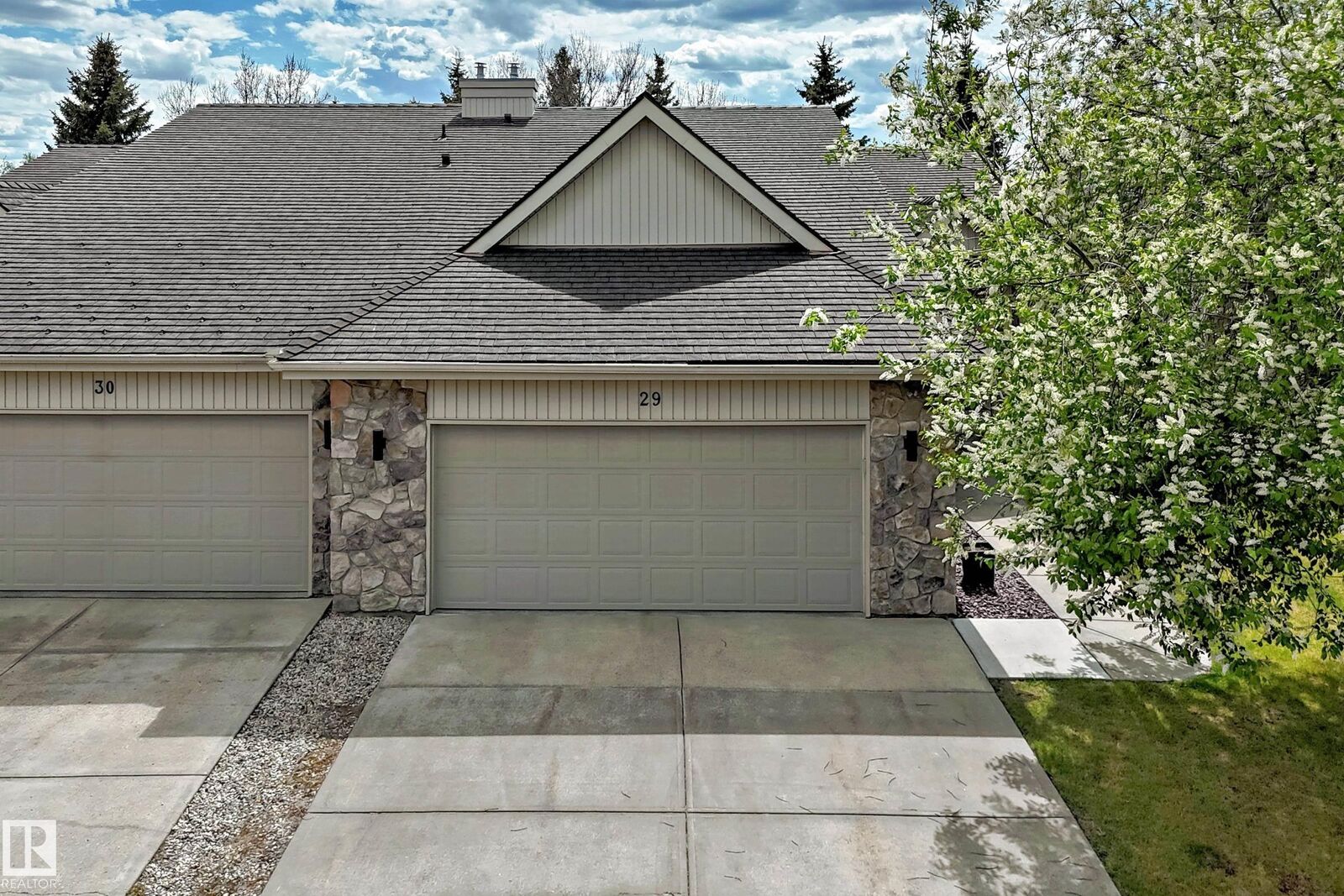 Property Photo:  929 Picard Drive NW 29  AB T5T 6J7 