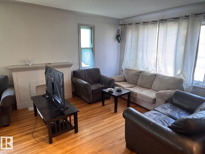 Property Photo:  13129 101 Street NW  AB T5E 4G1 