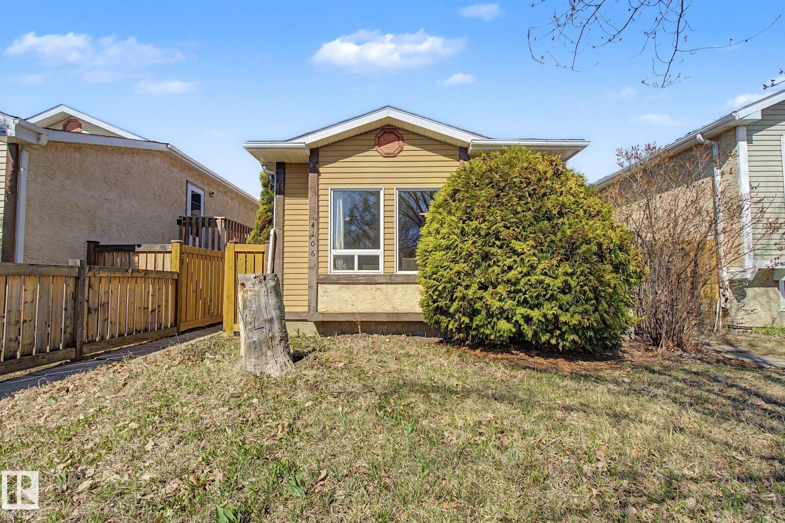 Property Photo:  4106 38 Street NW  AB T6L 5E4 