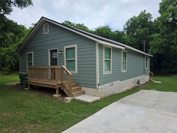 Property Photo: 722 Lacy Street GA 30655