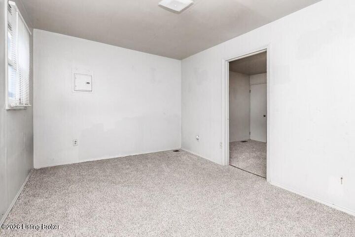 Property Photo: 3722 Vermont Ave KY 40211