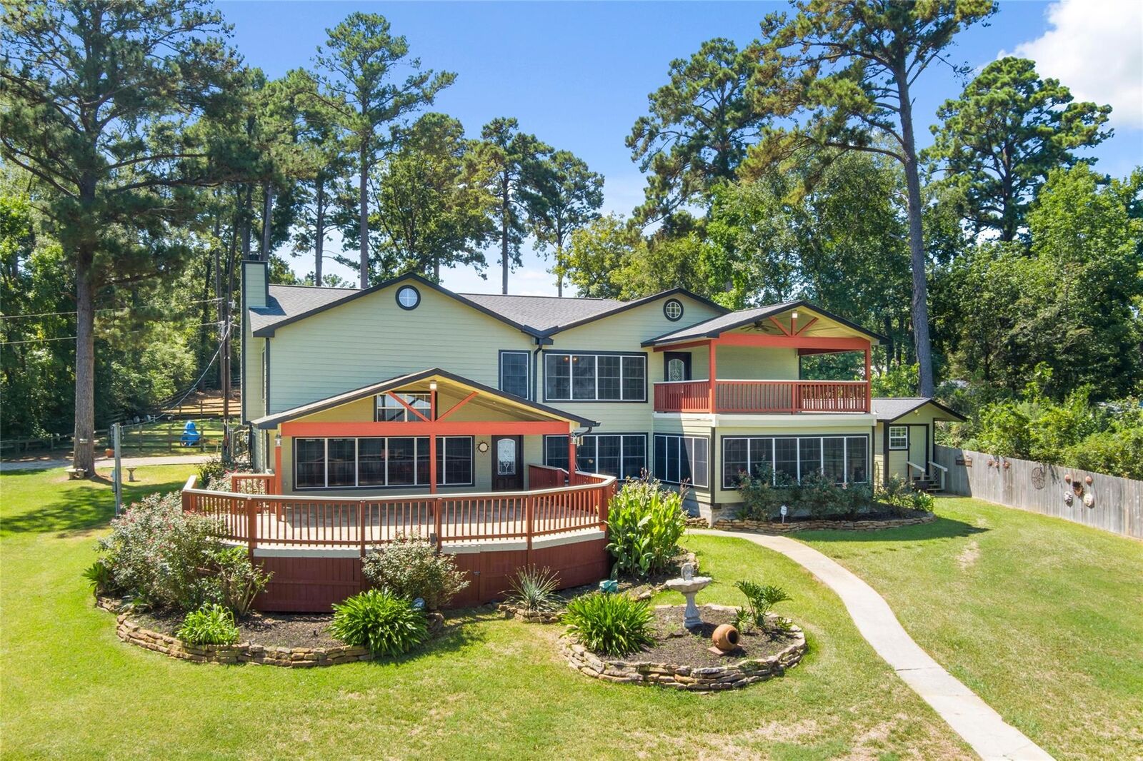 Property Photo:  200 Trott Lane  TX 77364 