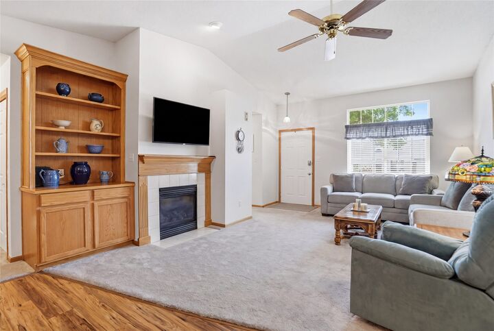 Property Photo: 5483 Longview Court 3 IA 50131