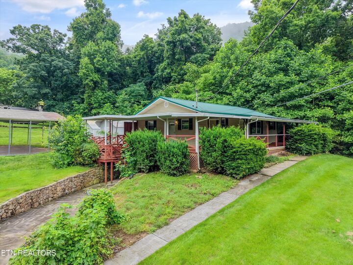 Property Photo:  757 Blowing Cave Rd  TN 37876 