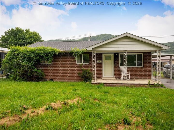 Property Photo: 5225 Midland Drive WV 25306