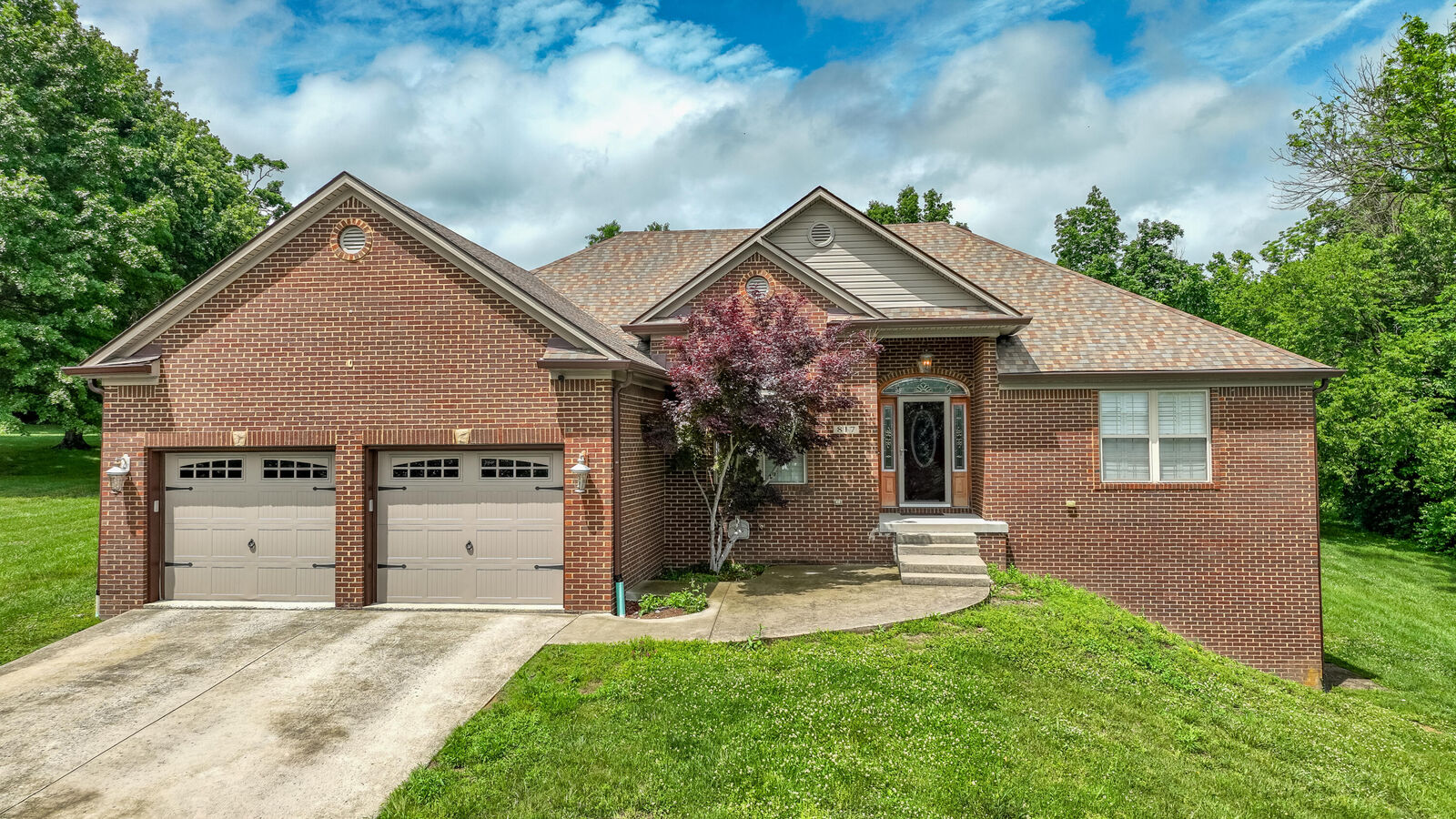 Property Photo:  817 Ridgefield Road  KY 40475 