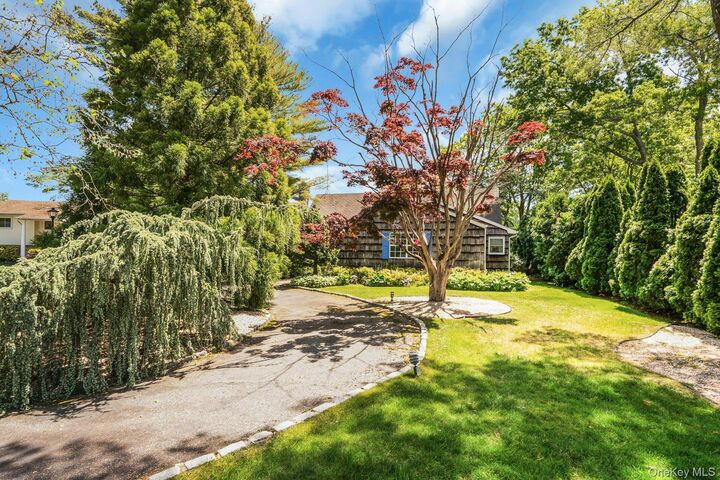 Property Photo:  27 Arcadia Drive  NY 11746 