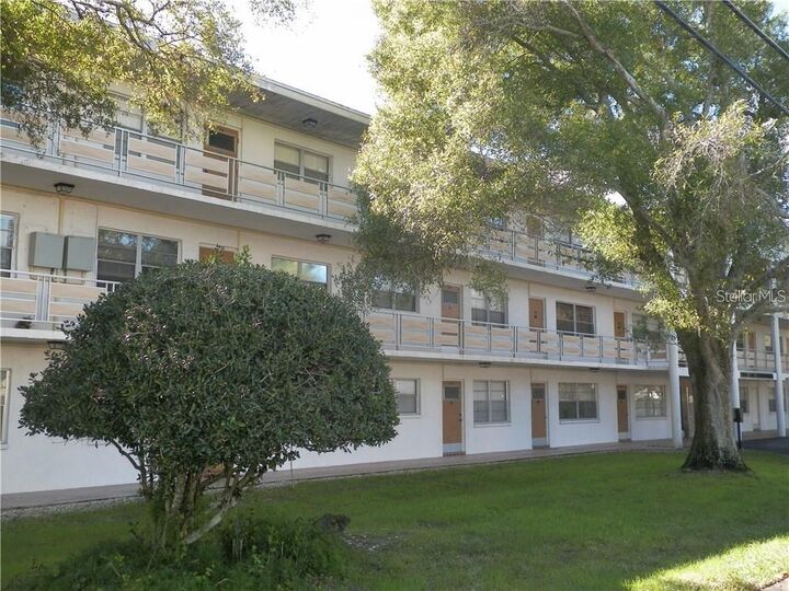 Property Photo:  911 Washington Avenue 304  FL 33770 