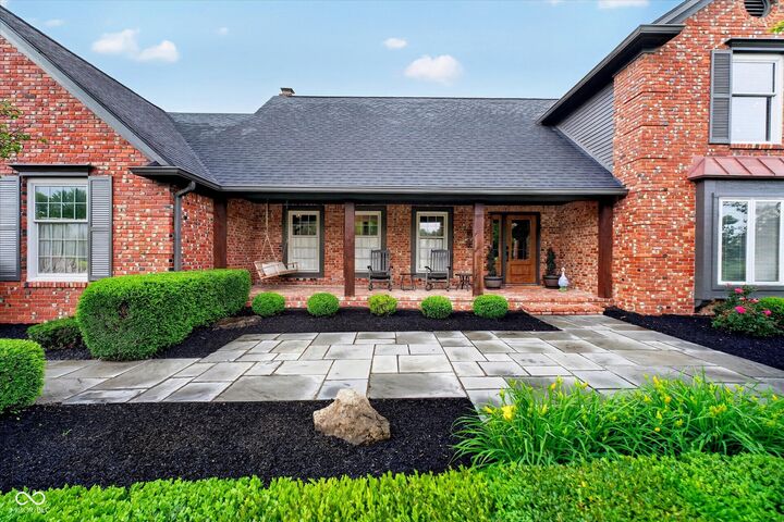 Property Photo: 2380 Woodsway Drive IN 46143