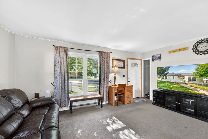 Property Photo:  3204 Lasalle St  WI 53402 