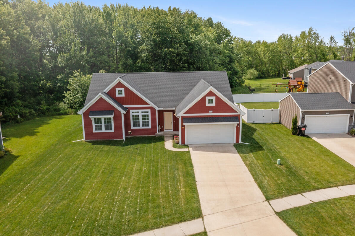 Property Photo: 5092 N Morgan Lane SE MI 49316