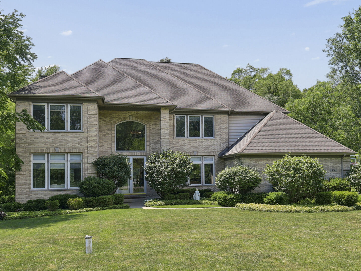 Property Photo:  26 Country Lane  IL 60010 