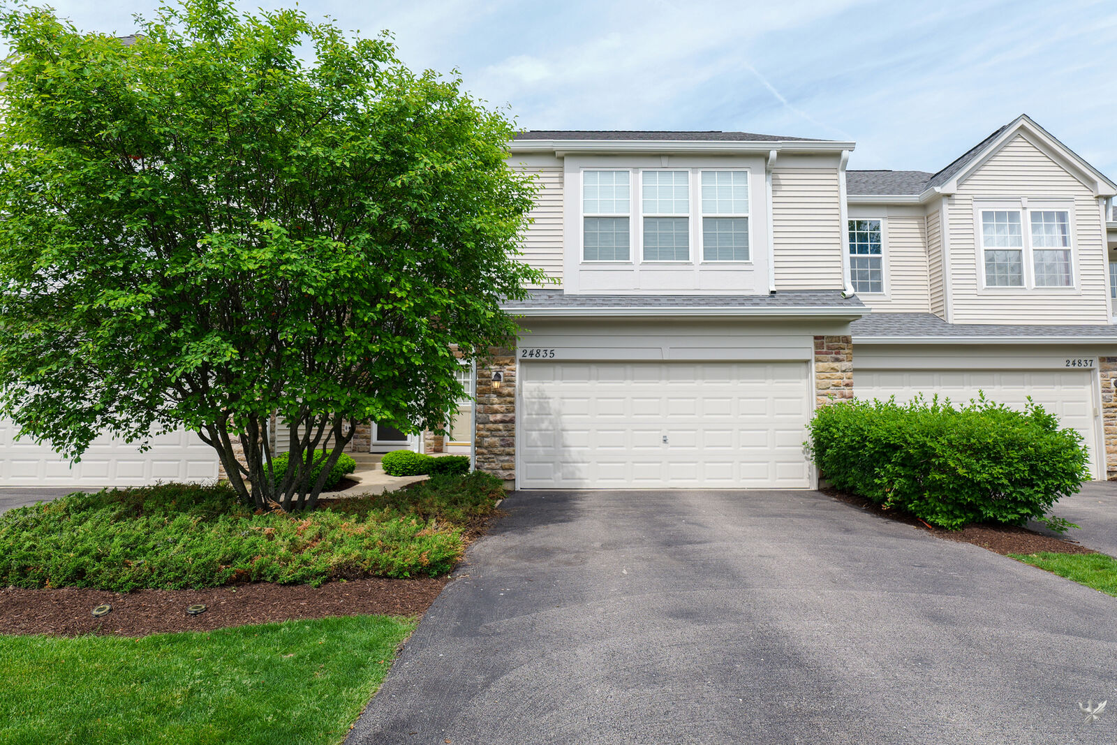 Property Photo:  24835 Gates Court  IL 60585 