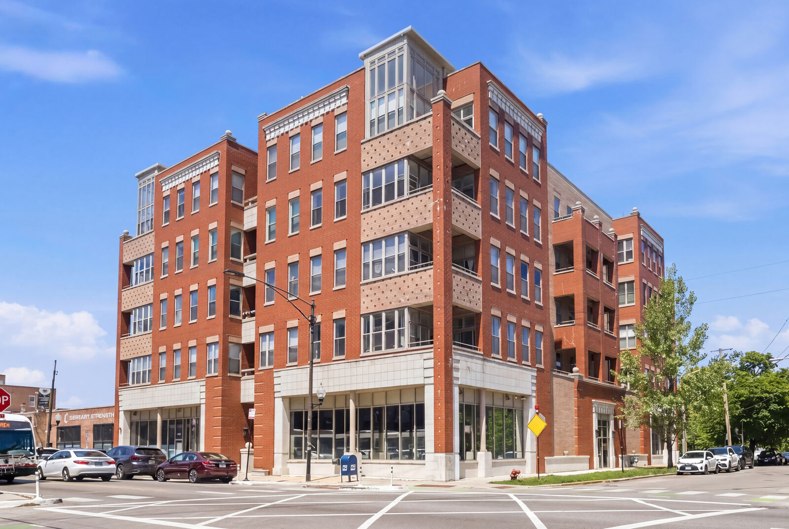 Property Photo: 2700 W Belmont Avenue 403 IL 60618