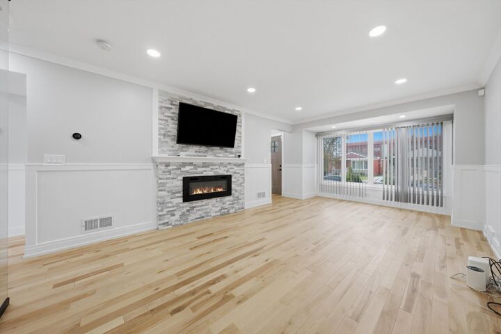 Property Photo:  9829 S Claremont Avenue  IL 60643 
