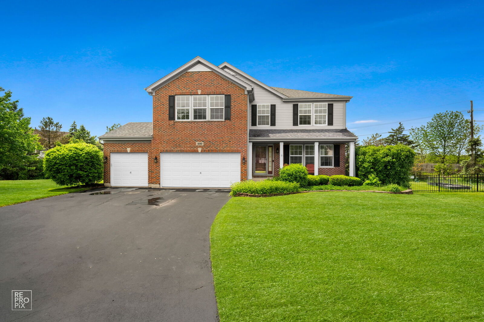 Property Photo:  400 Judd Lane  IL 60510 
