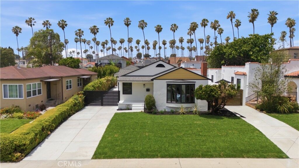 Property Photo:  5323 S Mullen  CA 90043 