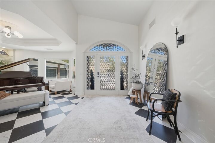Property Photo: 41110 Los Ranchos Cir CA 92592