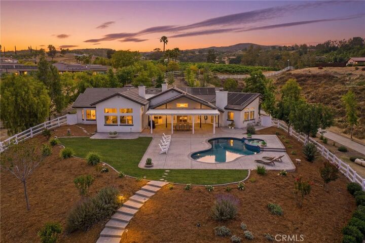 Property Photo: 41110 Los Ranchos Cir CA 92592