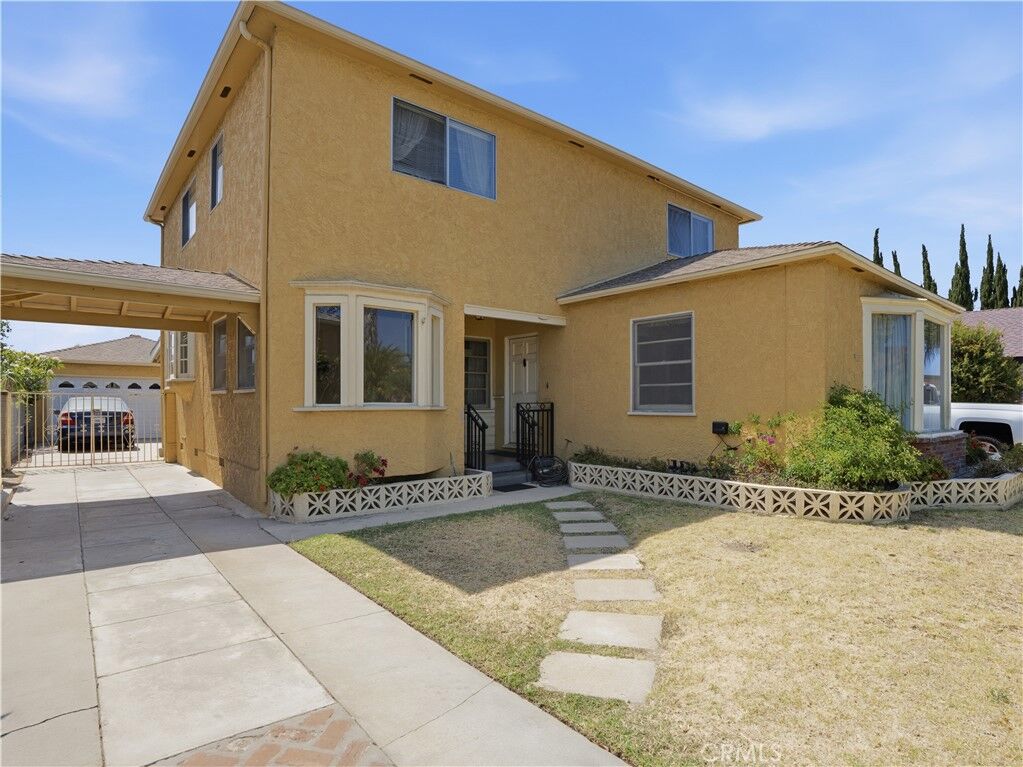 Property Photo:  829 Keenan Street  CA 90640 