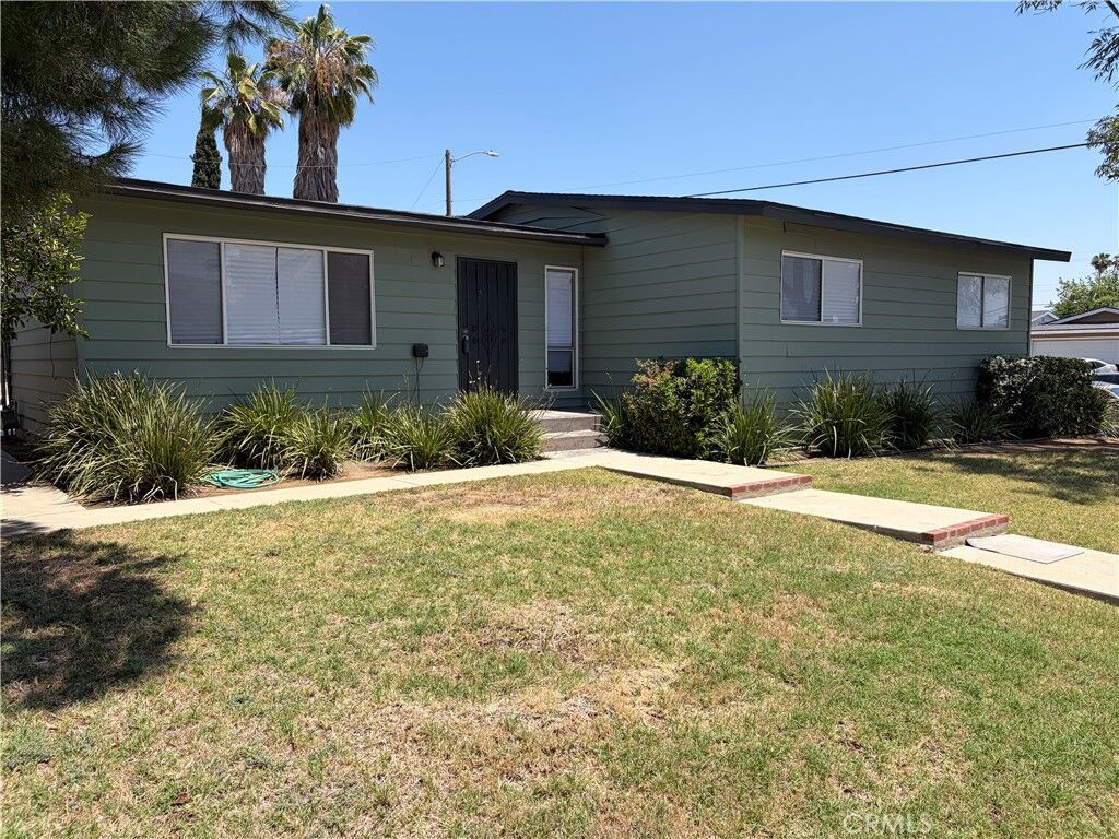 Property Photo: 15210 Patricia CA 92551