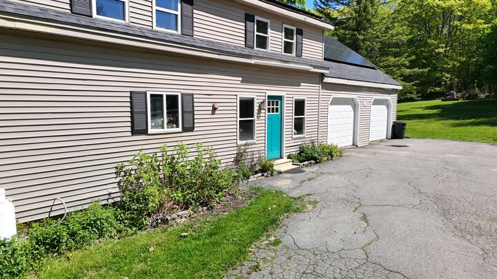 Property Photo:  127 Swan Lake Avenue  ME 04915 