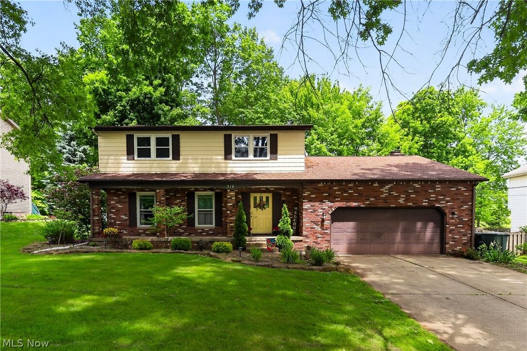 Property Photo:  318 Ingram Drive  OH 44512 