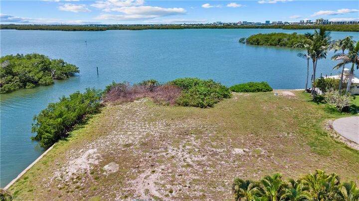 Property Photo:  429 San Juan Ave  FL 34113 