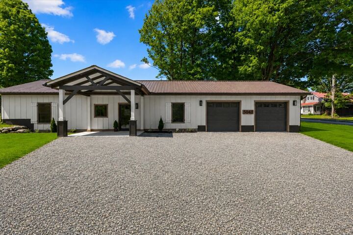 Property Photo:  5048 Hanna Road  VT 05454 