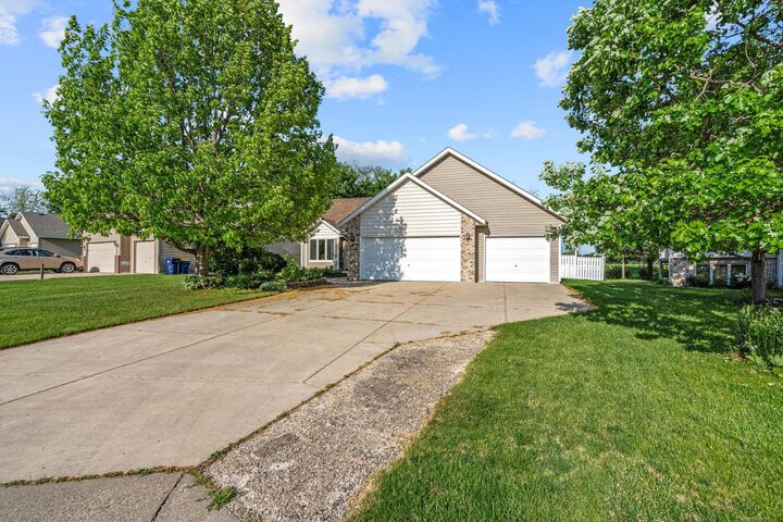 Property Photo:  2012 Sunnyview Lane  MN 55057 