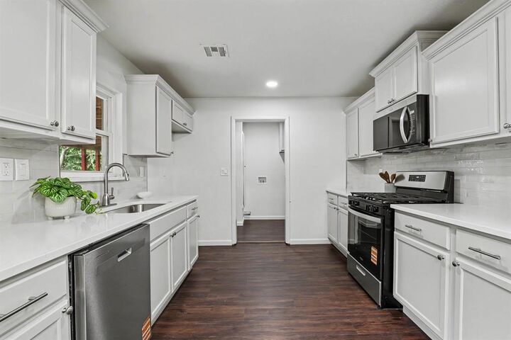 Property Photo: 6036 NW 47th Street OK 73122