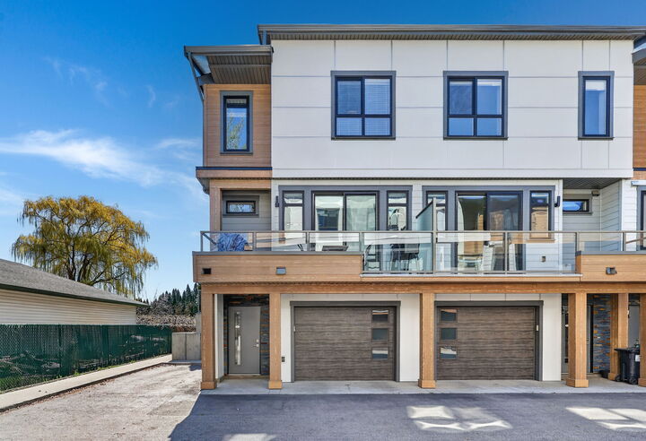 Property Photo: 11581 Rogers Road 201 BC V4V 1X8