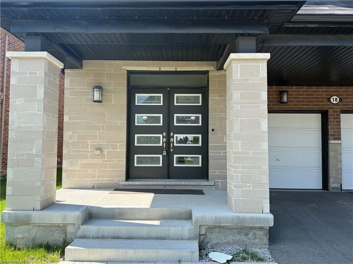 Property Photo:  18 Dolucci Crescent  ON L7A 5E9 