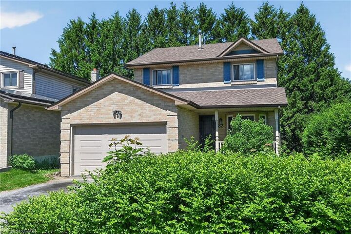 Property Photo: 82 Braeheid Avenue ON L8B 0C6