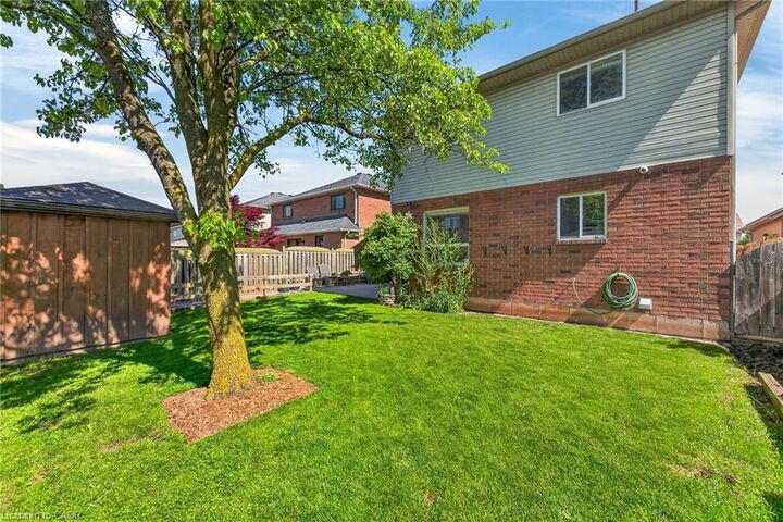 Property Photo:  234 Gatestone Drive  ON L8J 3Y6 