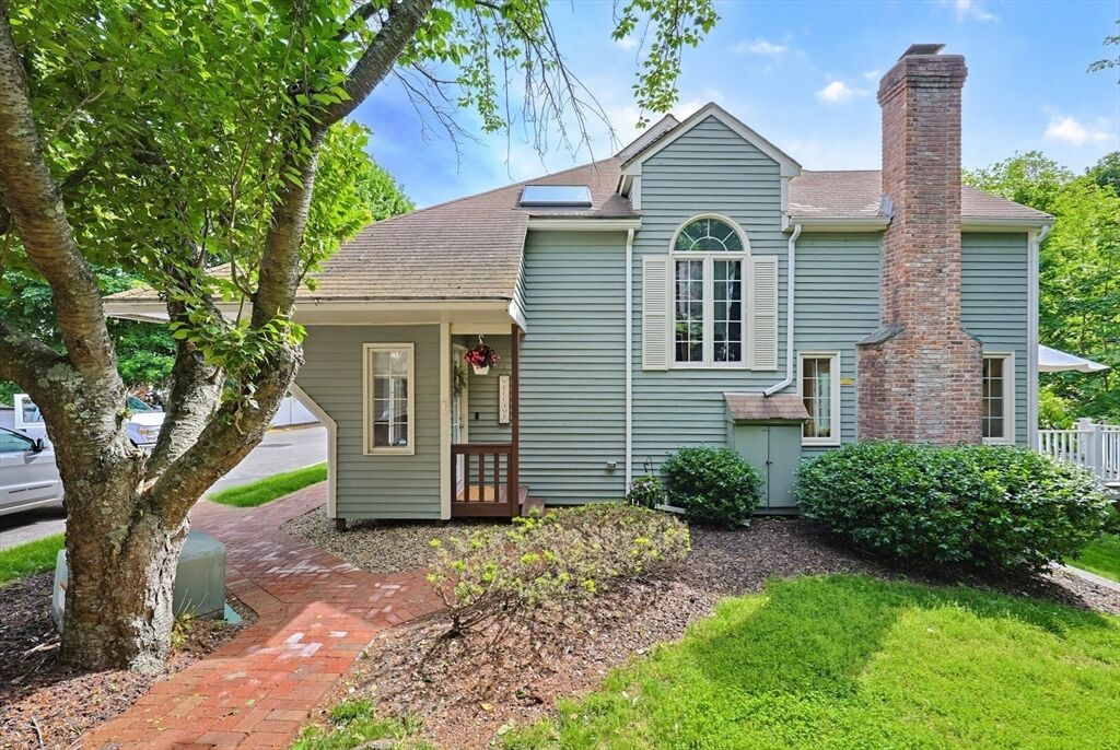Property Photo:  2 Strathmore Shire Dr A  MA 01569 