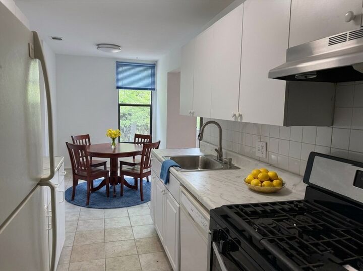 Property Photo:  18 Shrewsbury Green Dr K  MA 01545 