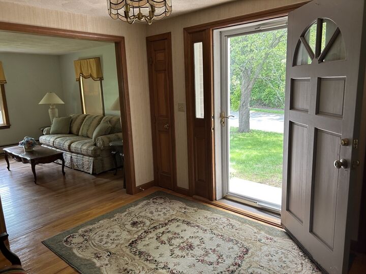 Property Photo:  9 College Pond Drive  MA 01923 