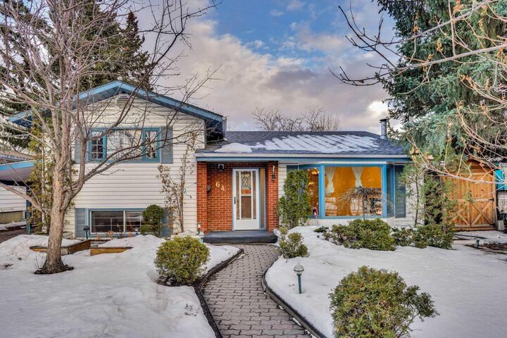 64 Hartford Road NW — photo 1