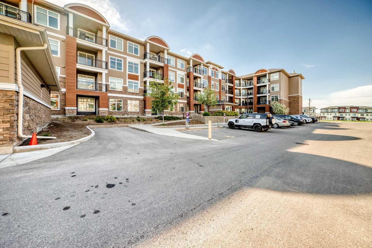 Property Photo: 3727 Sage Hill Drive NW 1212 AB T3R 1T7