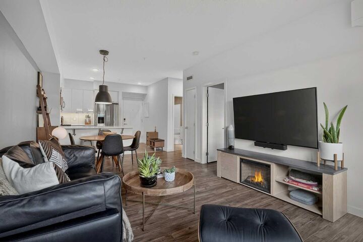 Property Photo: 120 18 Avenue SW 107 AB T2S 3H5