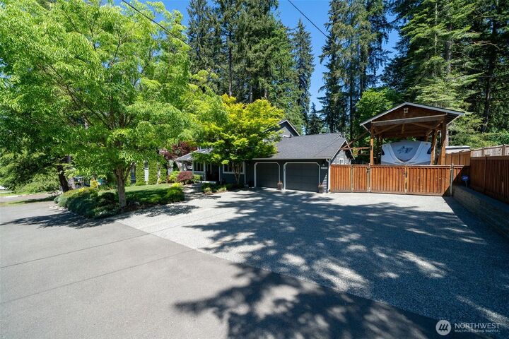 Property Photo: 16036 177th Place NE WA 98072