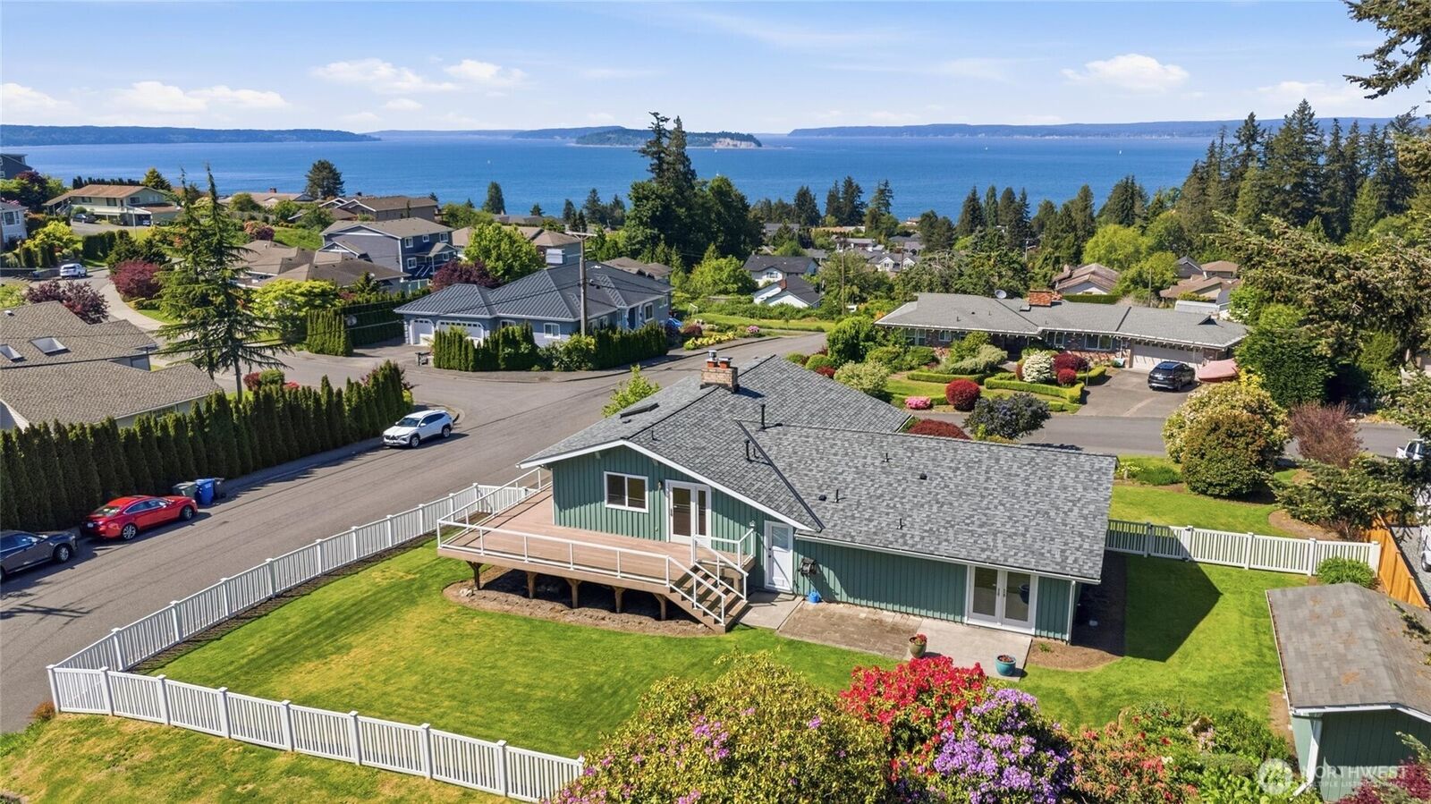 Property Photo: 3016 51st Place SW WA 98203