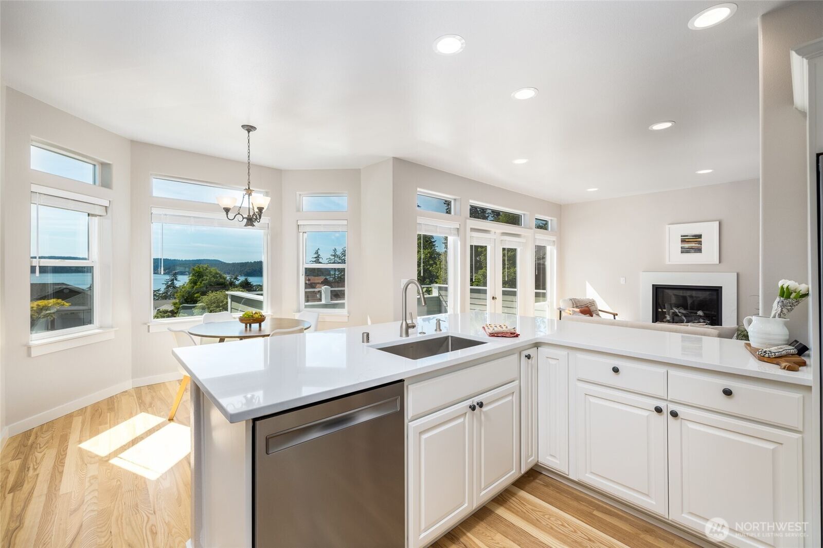Property Photo:  9924  Sunset Drive  WA 98257 