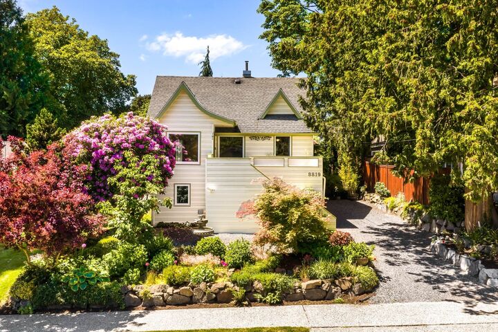 Property Photo:  8819  Ashworth Avenue N  WA 98103 