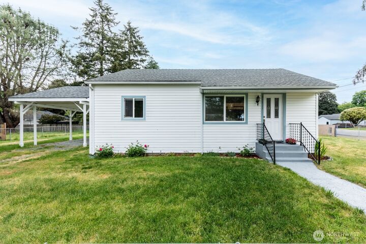 Property Photo:  11711  12th Avenue S  WA 98444 